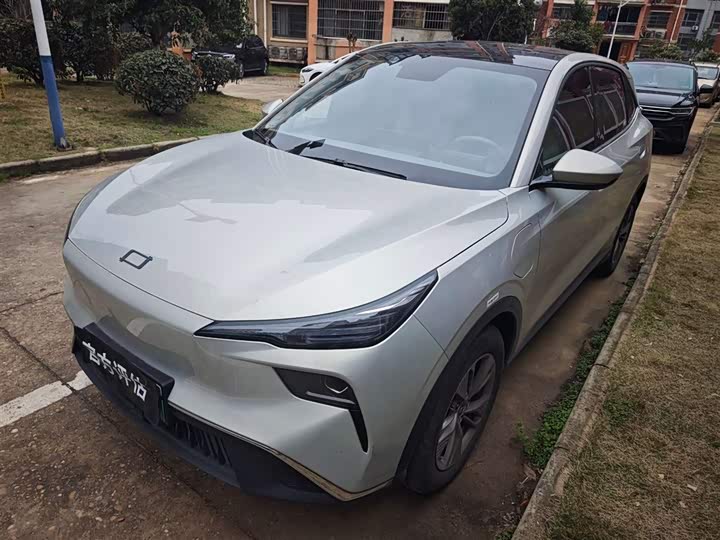 Фото 2 - Bestune 03