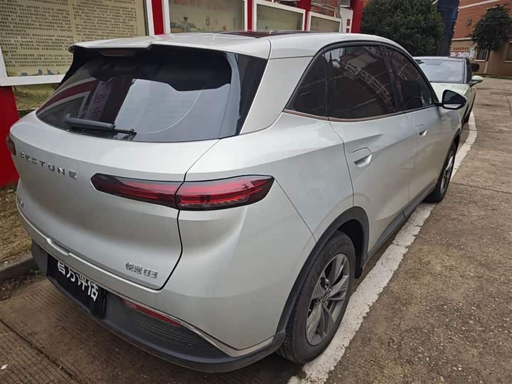 Фото 4 - Bestune 03