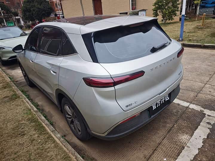 Фото 5 - Bestune 03