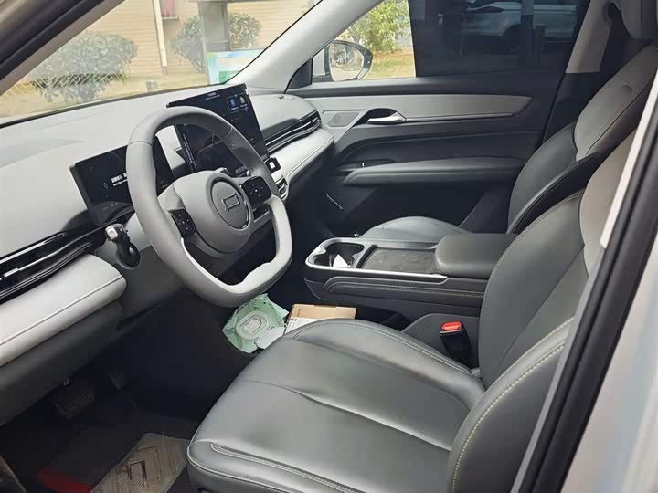 Фото 8 - Bestune 03