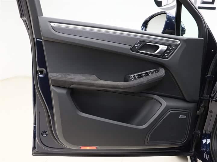 صورة 7 - Porsche Macan