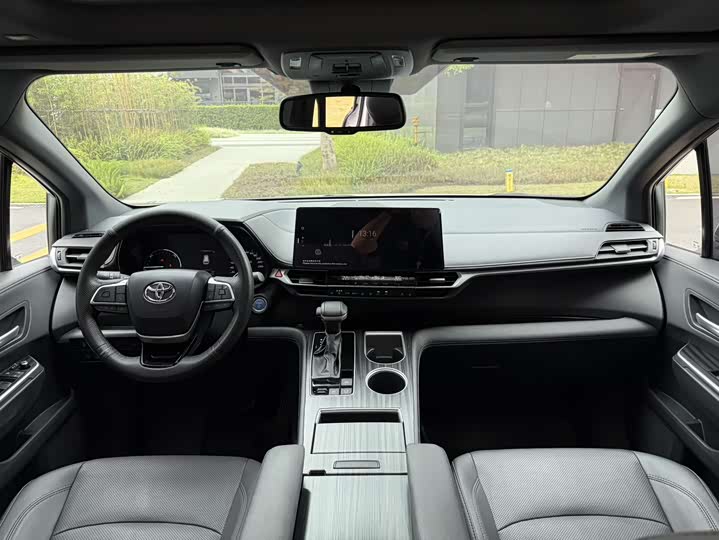 Toyota Sienna 2021 2021款 2.5L混动 尊贵版