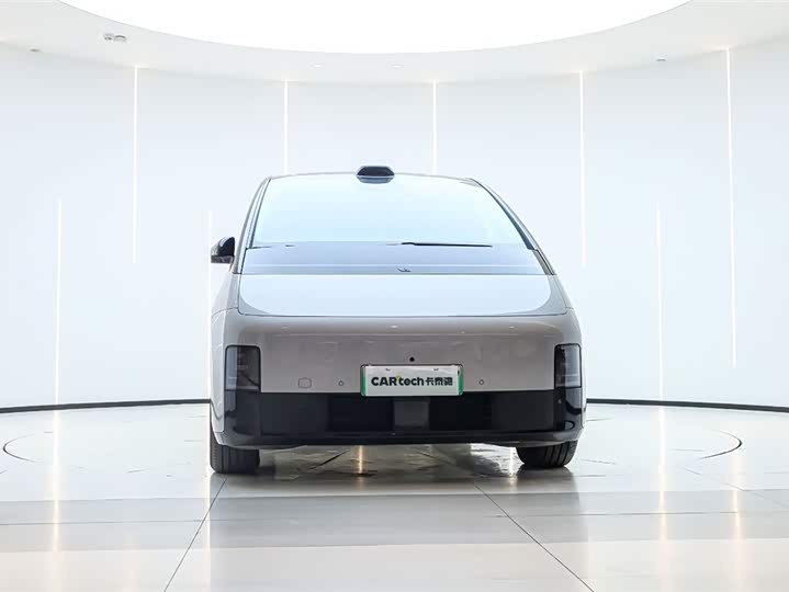 Фото 4 - LiXiang Mega