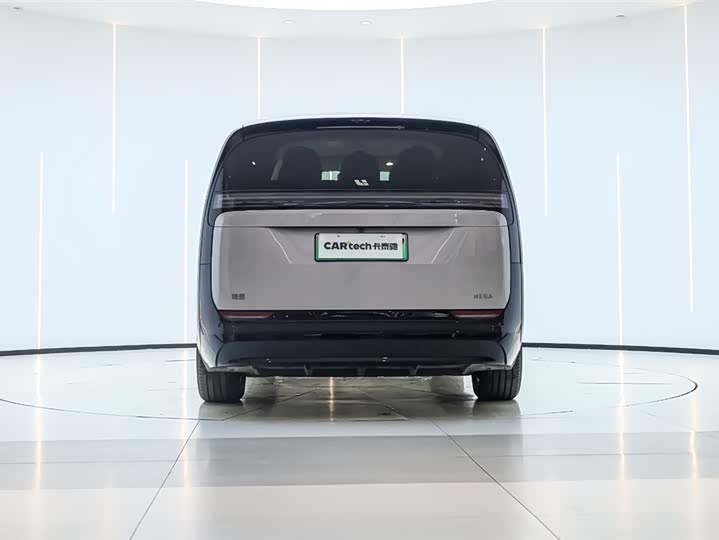 Фото 7 - LiXiang Mega