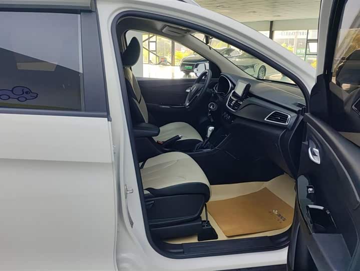 Baojun 730 2021 2021款 1.5T CVT时尚型 7座