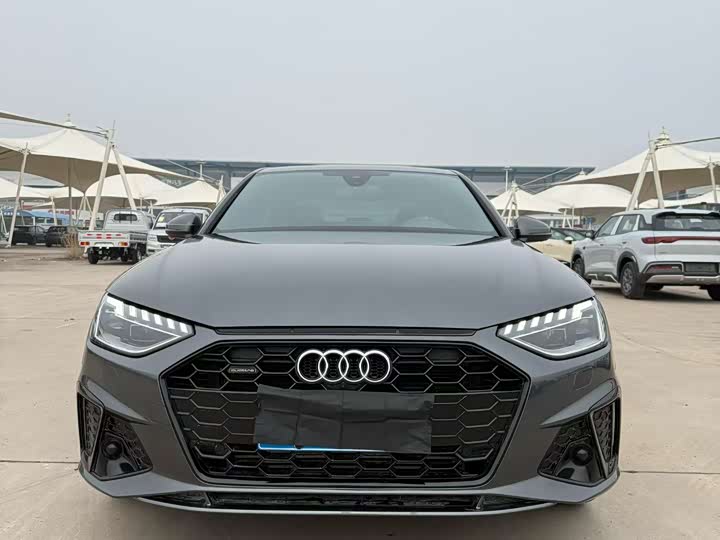 Фото 2 - Audi A4L