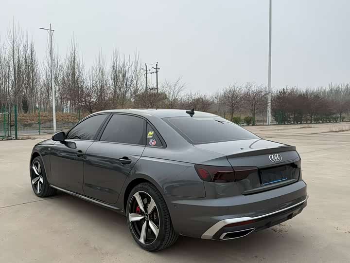 Фото 7 - Audi A4L