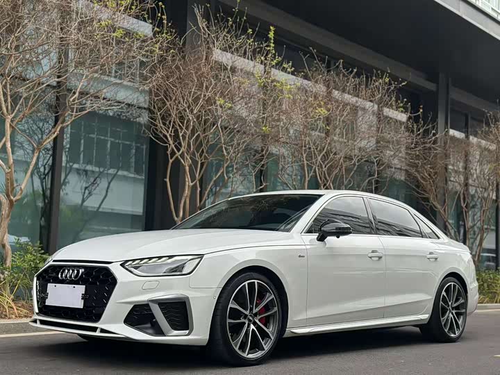 Photo 1 - Audi A4L