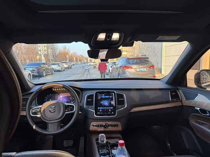 Photo 6 - Volvo XC90