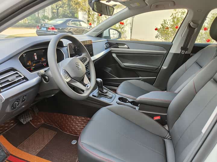 Фото 6 - Volkswagen Lavida