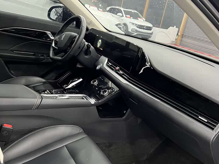 Photo 5 - Bestune B70