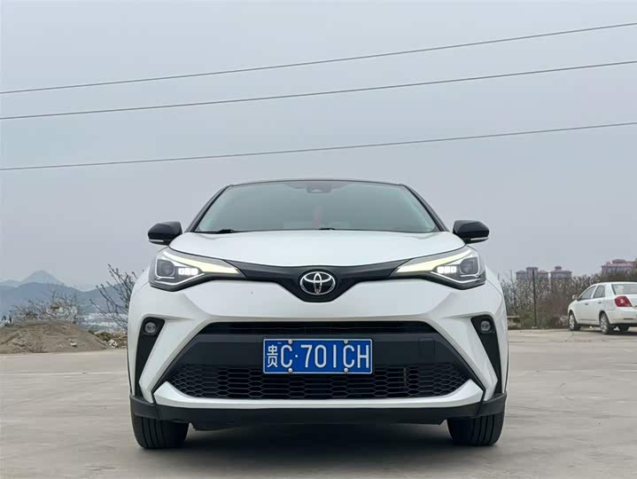 Photo 2 - Toyota C-HR