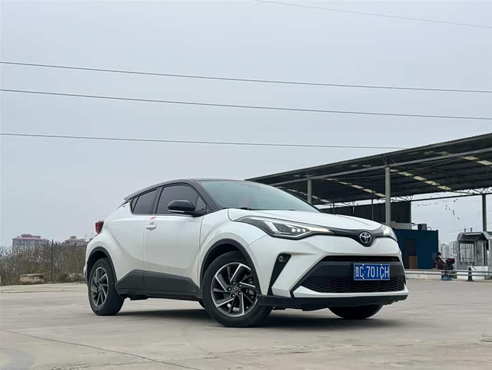Photo 3 - Toyota C-HR