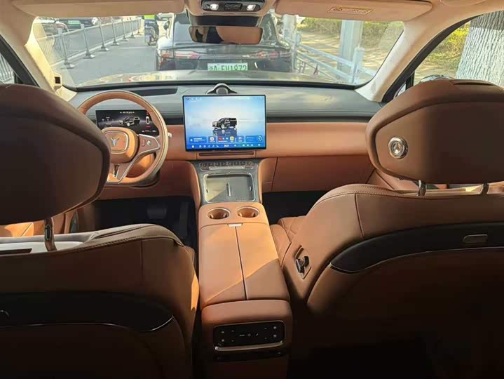 Фото 2 - Voyah Taishan