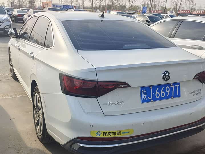 Photo 8 - Volkswagen Sagitar L