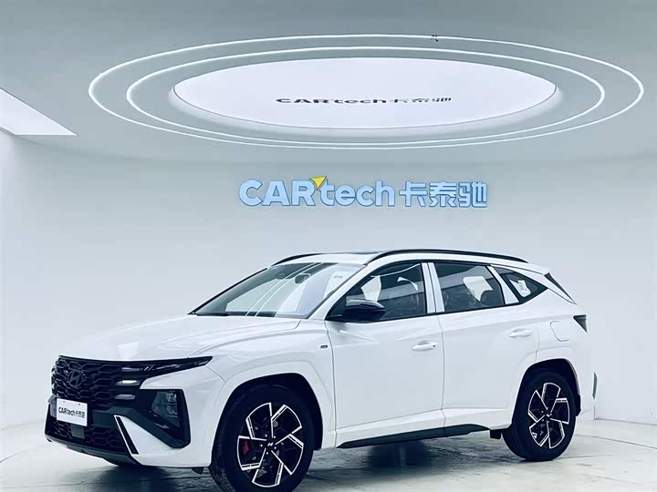 Photo 1 - Hyundai Tucson L