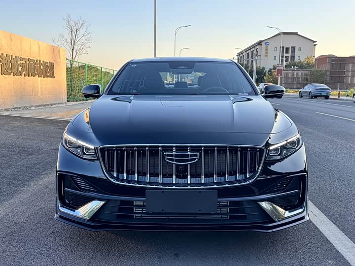 Фото 2 - Geely Preface