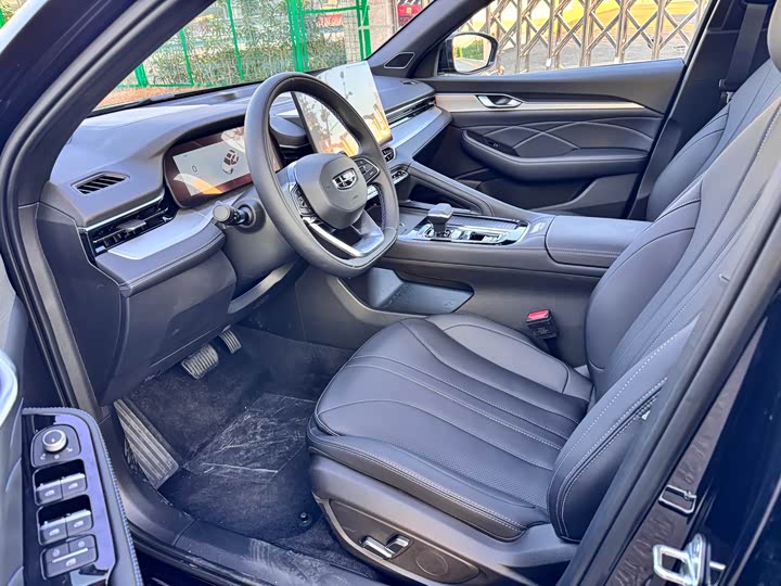 Фото 9 - Geely Preface