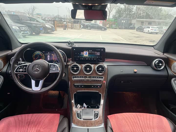 Photo 6 - Mercedes-Benz GLC-Class