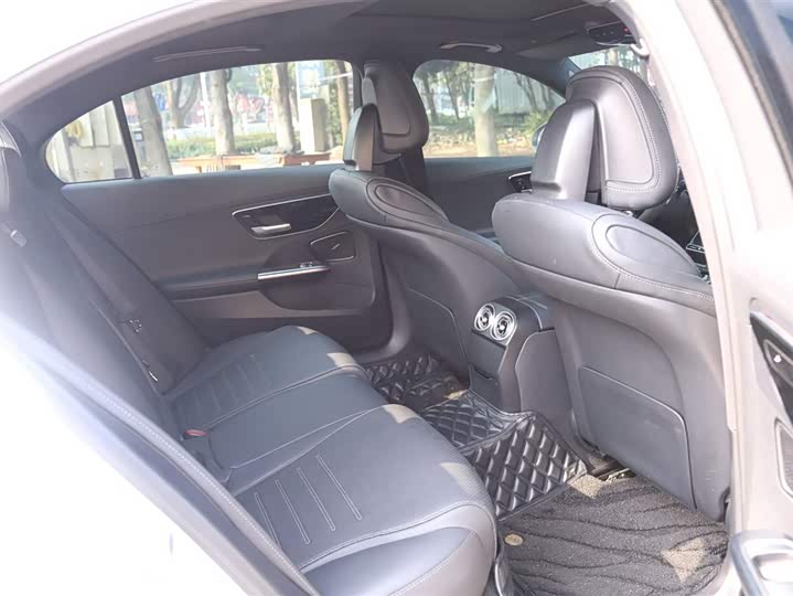 Фото 9 - Mercedes-Benz C-Class