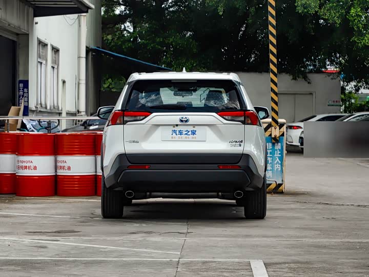 Toyota RAV4 Hybrid 2024 2024款 2.5L 两驱精英Pro