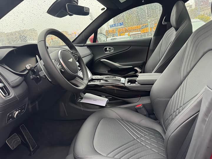 Фото 7 - Aston Martin DBX