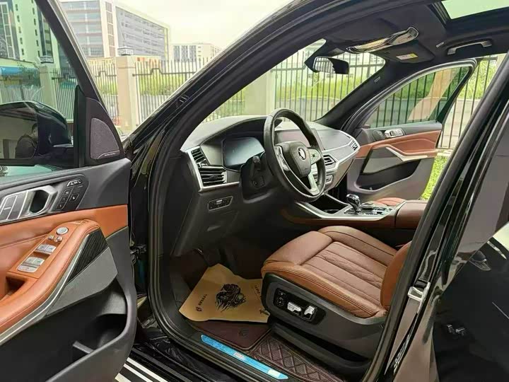 Фото 4 - BMW X7