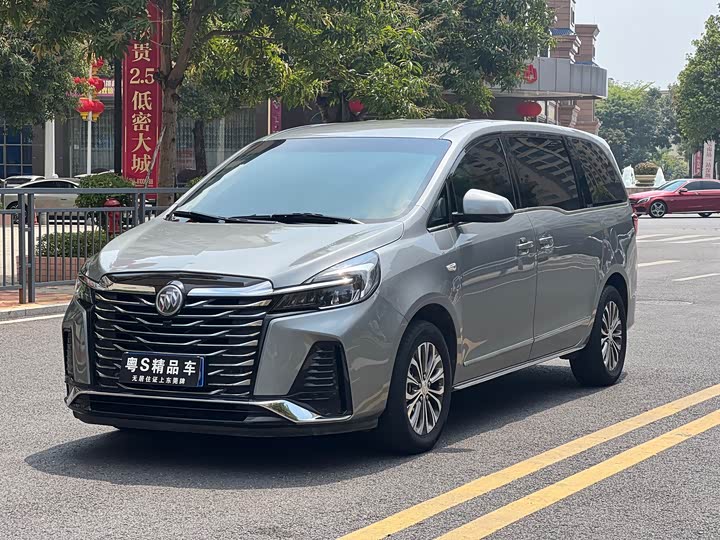 Фото 1 - Buick GL8 ES