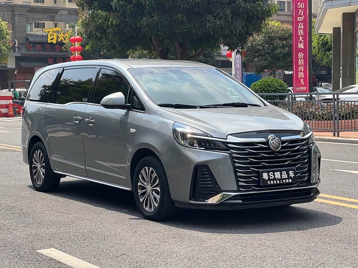 Фото 3 - Buick GL8 ES