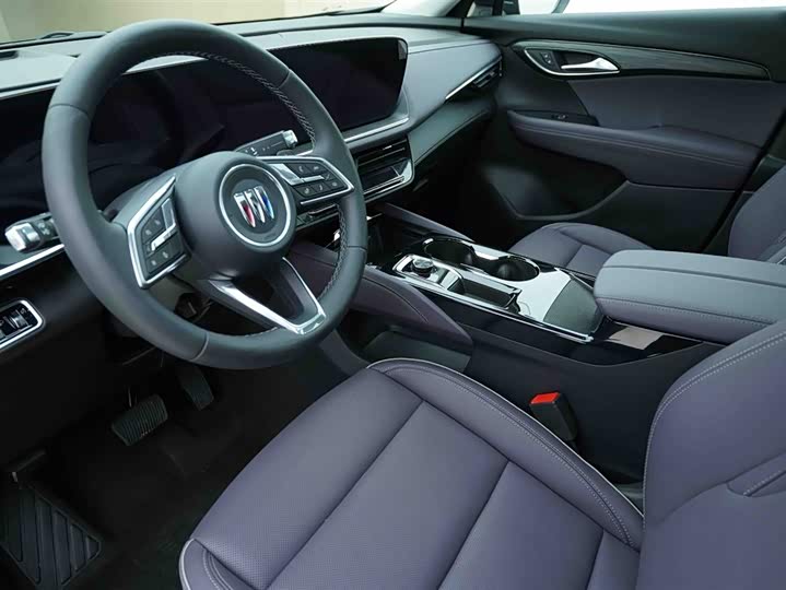 Buick Envision Plus 2026 2026款 昂科威Plus 28T 四驱白金版