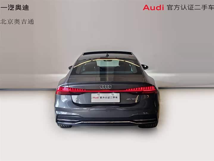 Фото 2 - Audi A7