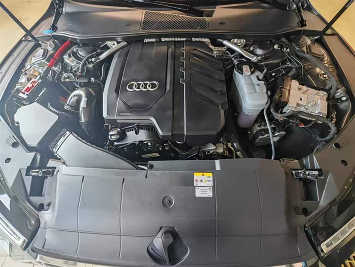 Фото 8 - Audi A7