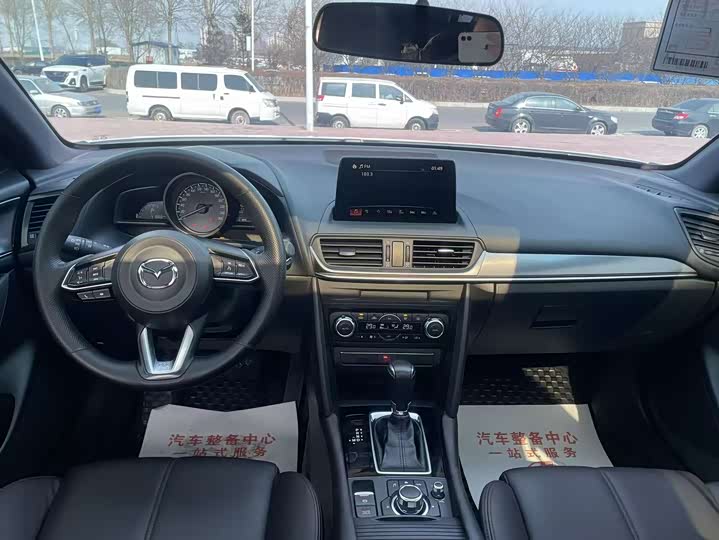 Фото 6 - Mazda CX-4