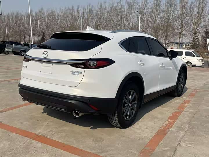 Фото 9 - Mazda CX-4