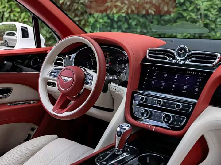Bentley Bentayga 2024 2024款 4.0T V8