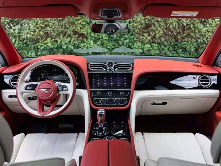 Bentley Bentayga 2024 2024款 4.0T V8