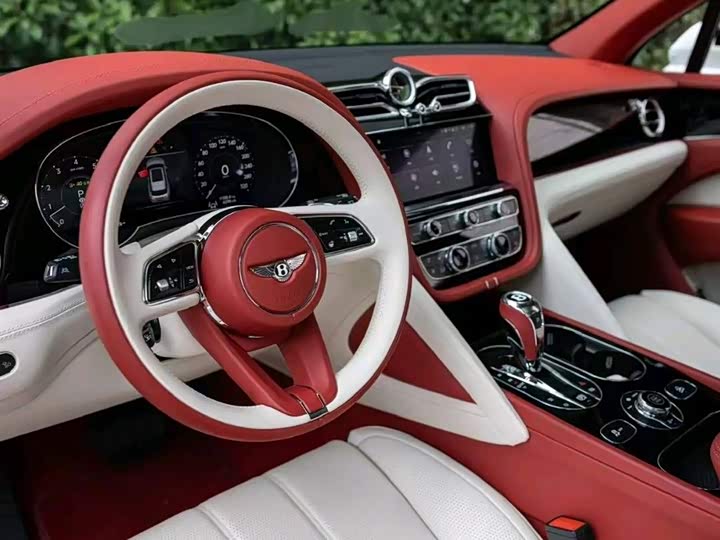 Bentley Bentayga 2024 2024款 4.0T V8