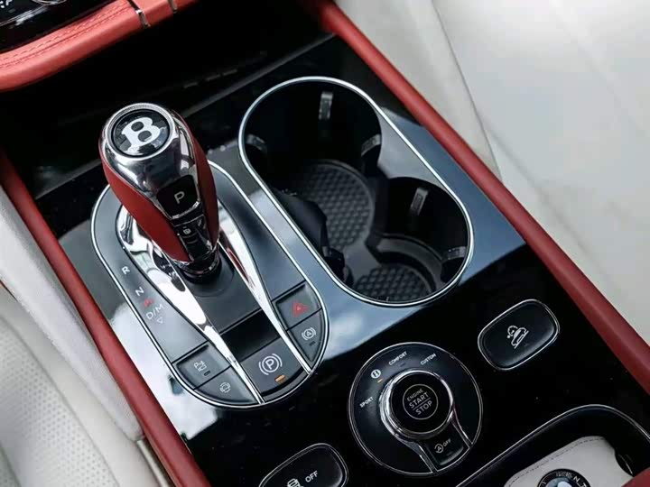 Bentley Bentayga 2024 2024款 4.0T V8