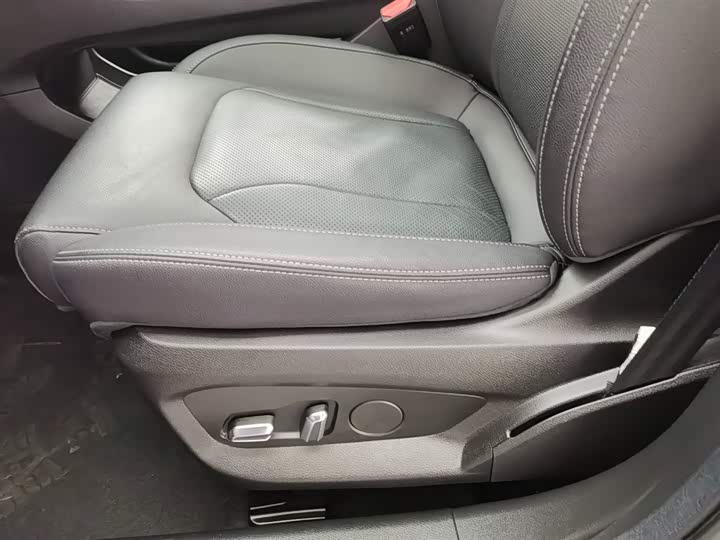 Фото 5 - Exeed VX