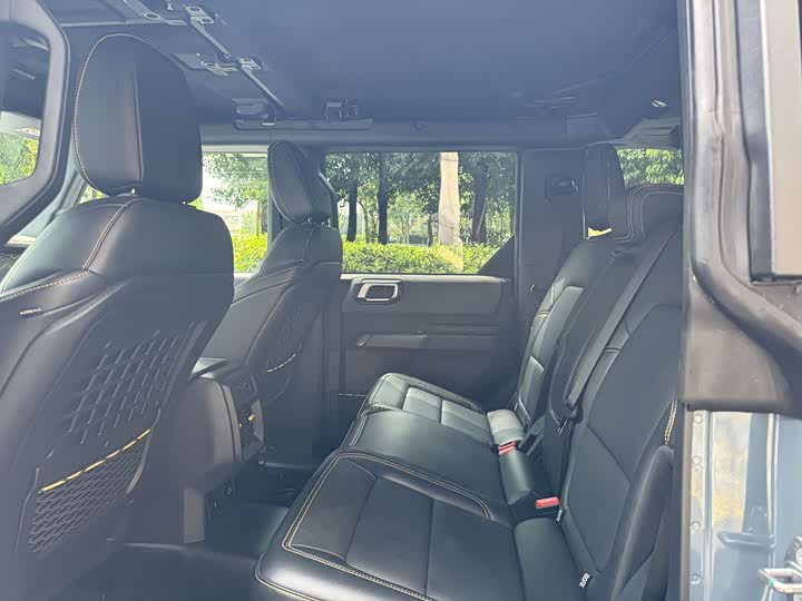 Фото 6 - Ford Bronco