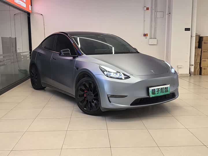 Фото 3 - Tesla Model Y