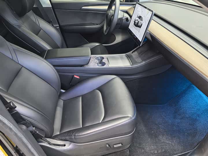 Фото 6 - Tesla Model Y