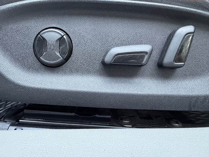 Volkswagen Lamando L 2022 2022款 凌渡L 280TSI DSG酷辣版