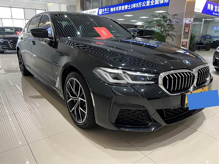 Фото 3 - BMW 5 Series