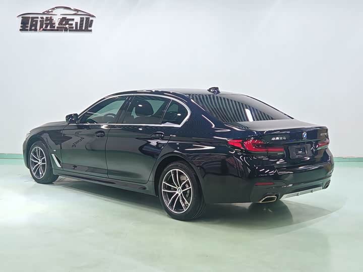 Фото 3 - BMW 5 Series