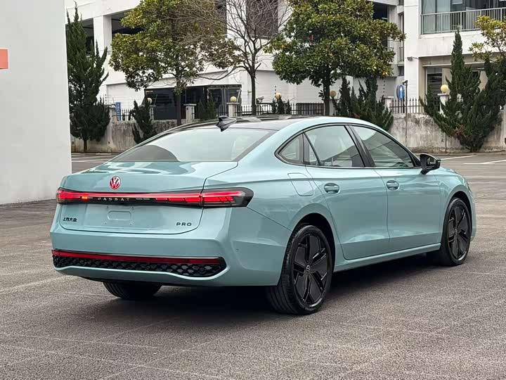 Фото 7 - Volkswagen Passat