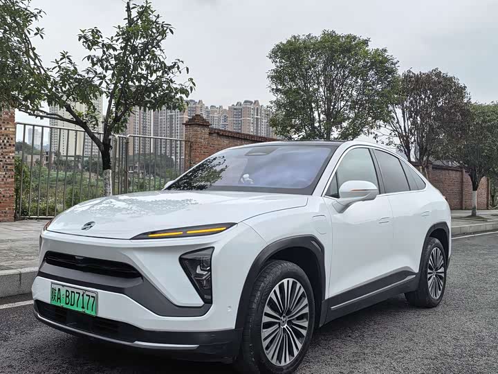 Фото 1 - Nio EC6