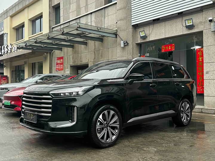 Фото 1 - Exeed VX