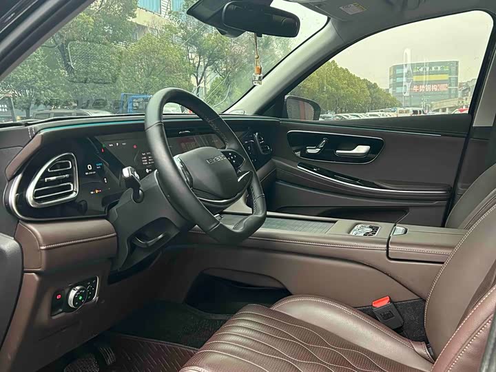 Фото 5 - Exeed VX