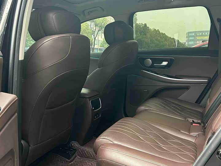 Фото 6 - Exeed VX